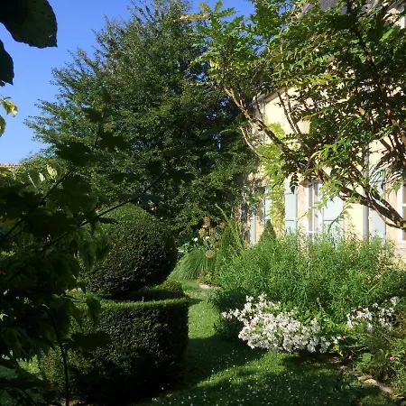 Bed & Breakfast De Ma Fenetre Saint-Martin-des-Entrées