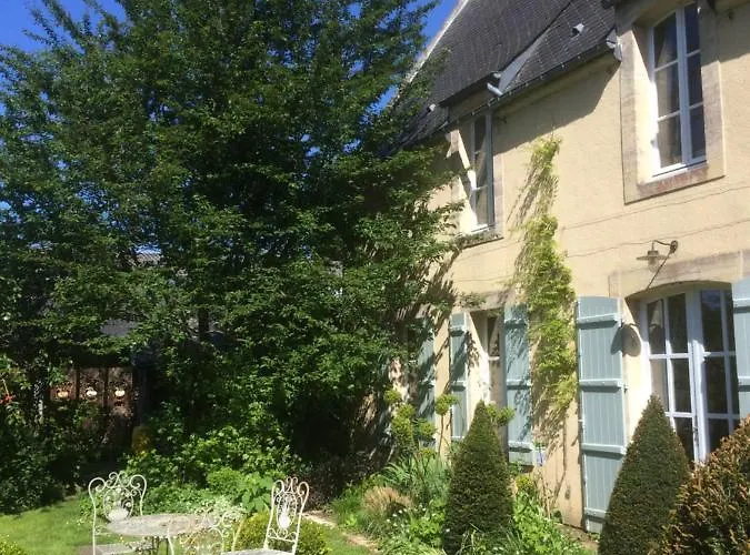 לינה וארוחת בוקר De Ma Fenetre Saint-Martin-des-Entrées