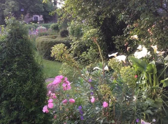 לינה וארוחת בוקר De Ma Fenetre 3*